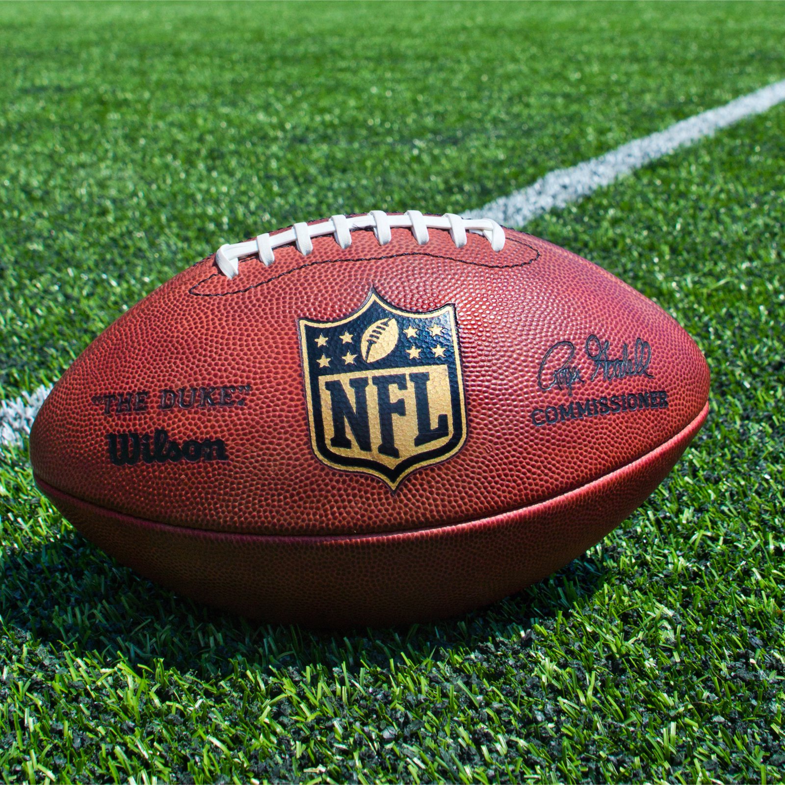 NFL Superstars Like to Talk About Bitcoin Just Like the Rest of Us