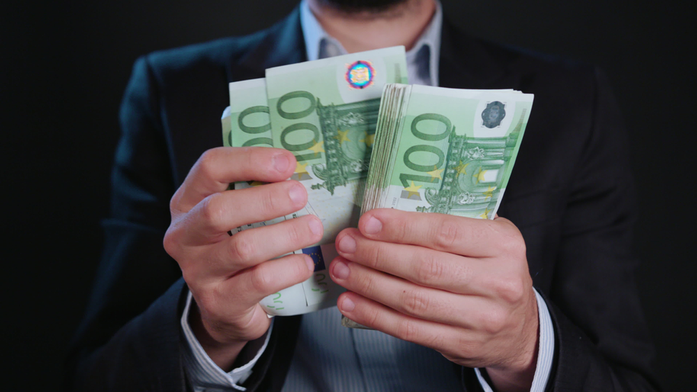 The Daily: EU to Spend €1M to Monitor Crypto Space, Wyoming Mulls Bank for Fintech Firms