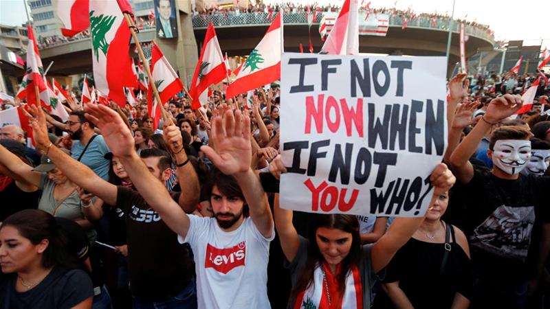 Lebanese Protestors Gather at Central Bank as Financial Lockout Continues