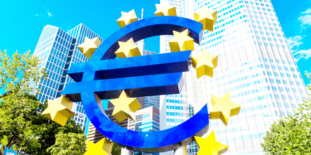 Regulatory Roundup: US Approves Bitcoin Futures Fund, India Plans RBI-Backed Digital Currency