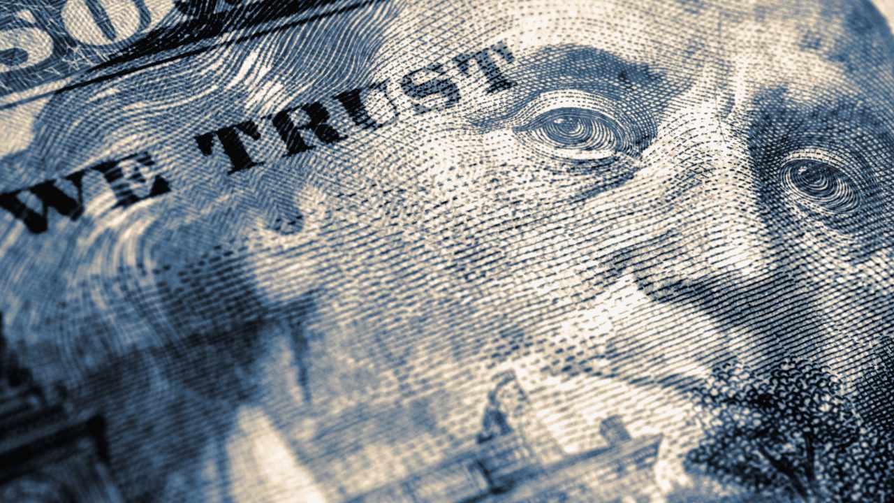 US Debt Crisis Deepens as National Debt Surpasses $35 Trillion