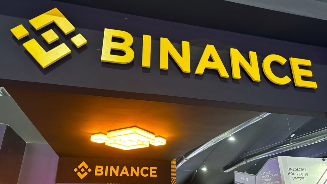 Binance Takes Crypto Mainstream With Apple Pay and Google Pay Integration Via Worldpay