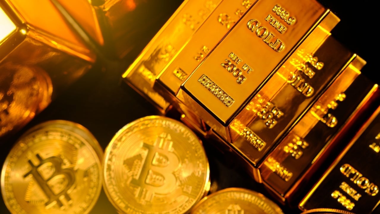 Arthur Hayes Highlights Shift to Gold and Bitcoin After Trump Administration's New Trade Order Move