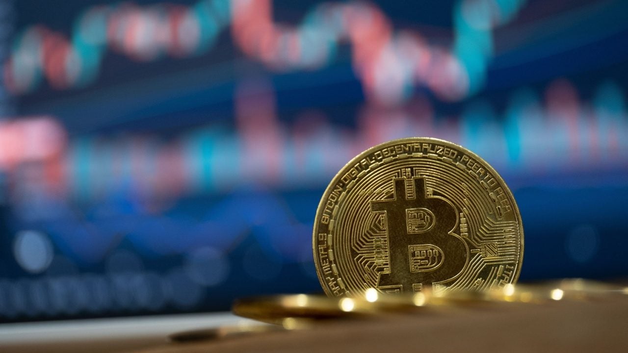 Mexican Billionaire Ricardo Salinas: Investing in Real Estate Is Bullshit, Buy Bitcoin Instead!
