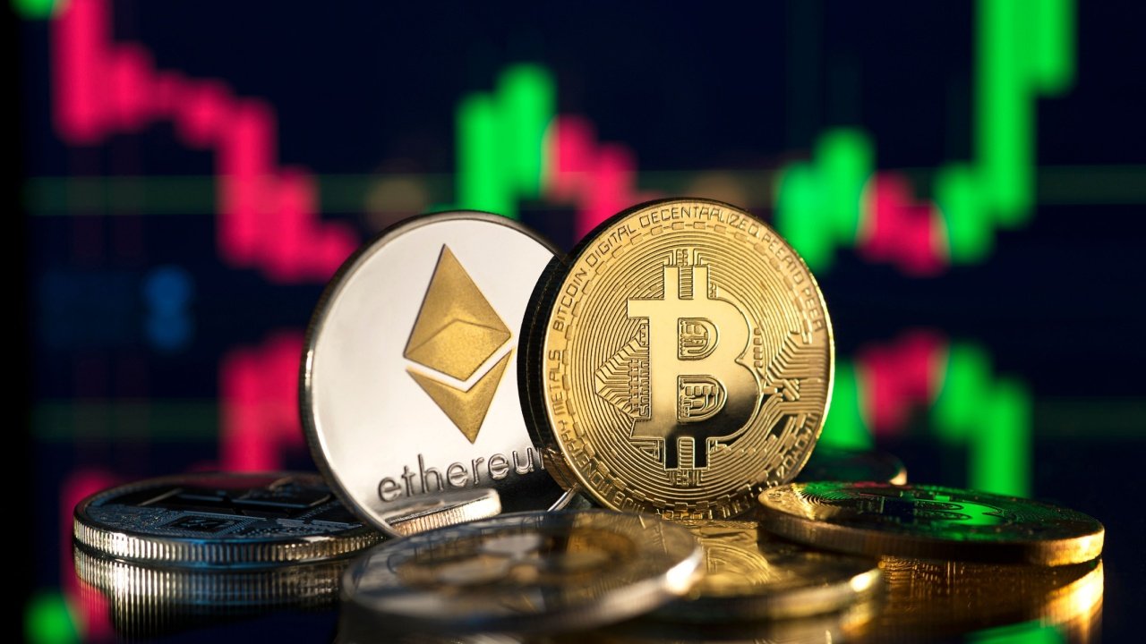 Weekly ETF Recap: 3rd Straight Week of Gains As Bitcoin ETFs Attract $1.81 Billion