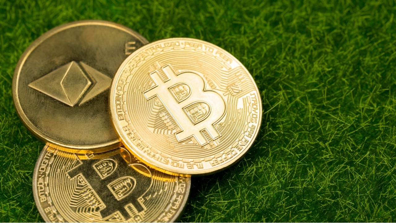 Bitcoin ETFs Roar Back After 3-Day Dip As Ether ETFs Extend Inflow Streak to 12th Day