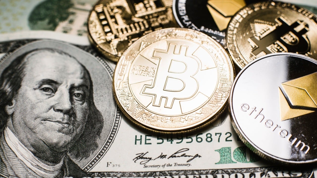 Blackrock Powers Bitcoin ETF Gains As Ether ETFs Extend Bullish Run to Day 13