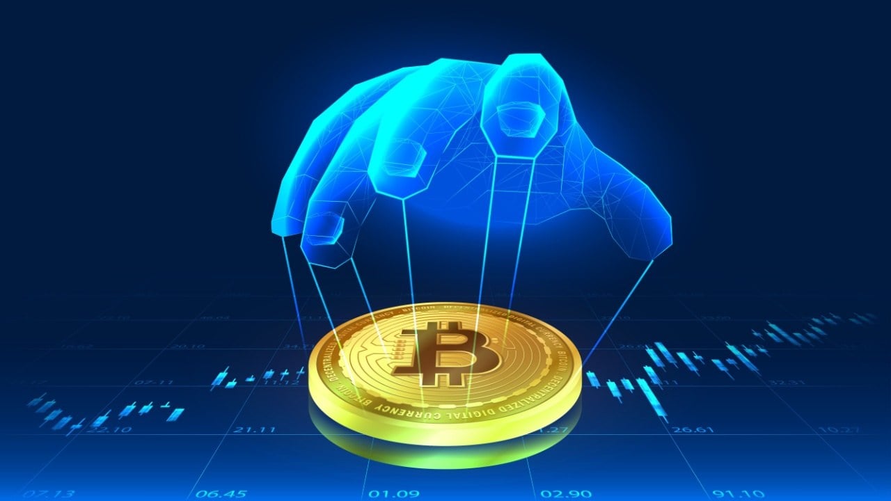 Volatility Returns: $1 Billion in Liquidations As Bitcoin Tests $100,000 Floor