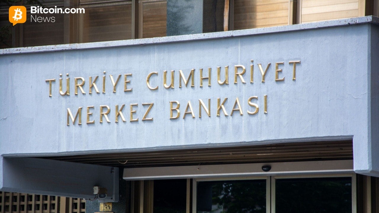 Report: Turkish Central Bank Considers Tapping Gold Reserves to Defend Lira