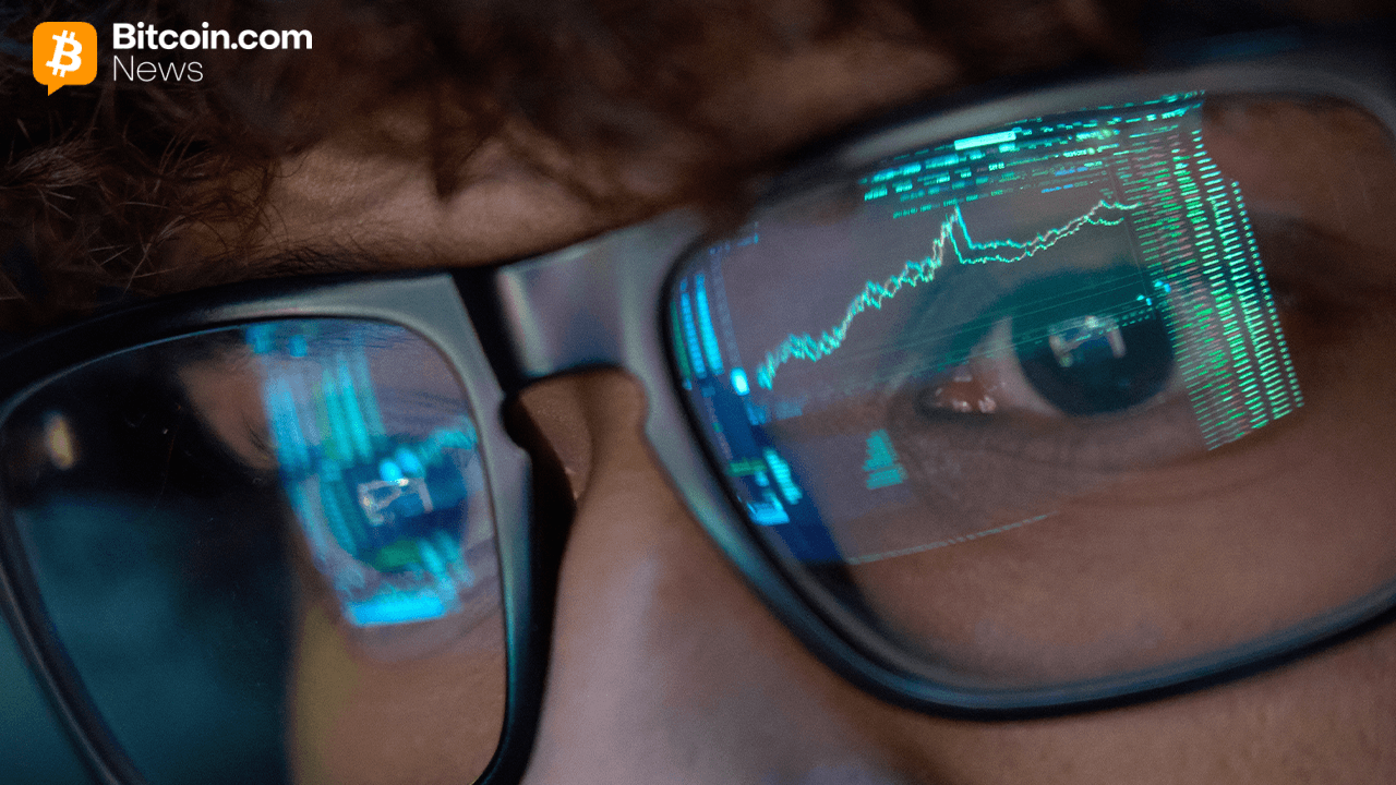 Bitcoin Consolidates Below $70K While Technicals Refuse to Pick a Side