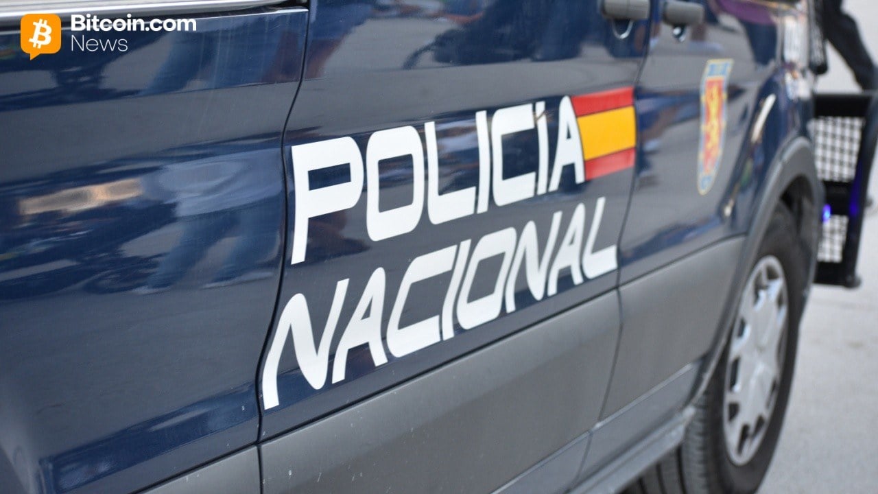 A patrol of Spain's National Police