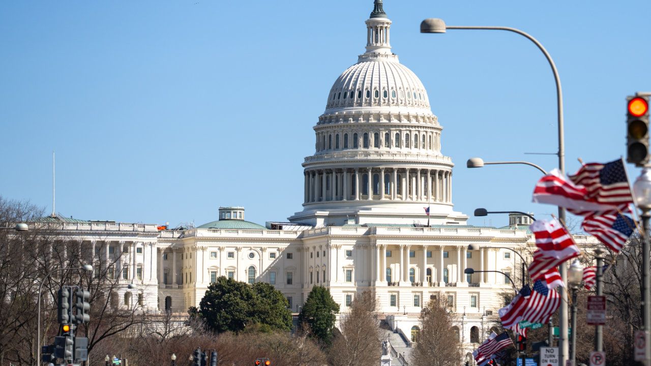 70,000 US Law Enforcement Professionals Call for Changes to CLARITY Act