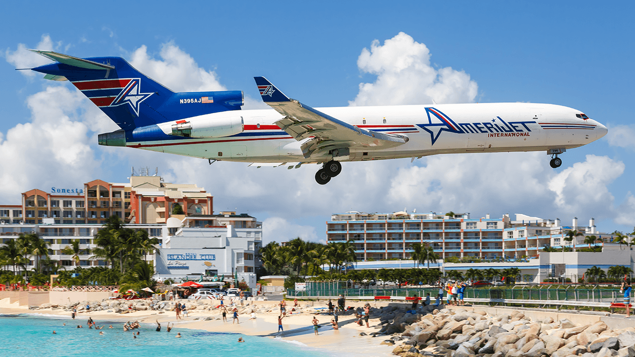 Boeing 727-223.