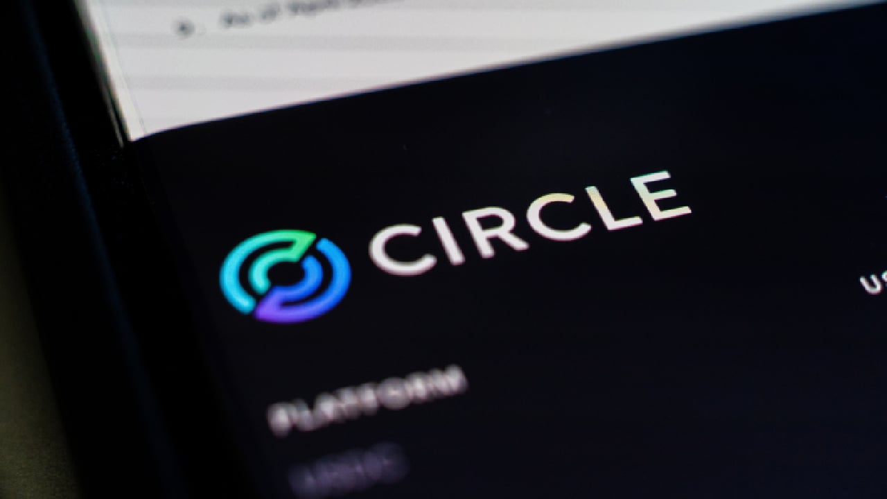 Circle logo on screen